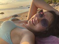 camgirl showing tits AnnieMories