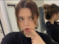 naked cam girl DevonaChurchey