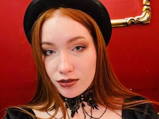 camwhore masturbating with sextoy DevonaDarby