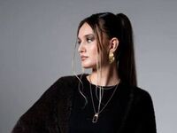 cam girl playing with sextoy EileenChaton