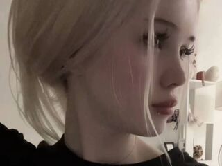 girl topless HeatherHeinitz