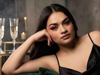 camgirl playing with vibrator IvannaVelvet