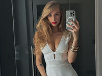webcamgirl live sex KikkyHey
