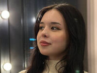 nude webcam girl MikiPellon