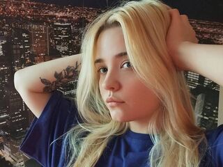 hot striptease cam MonnieMoniz