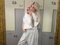 sexy webcamgirl ScarlettAndreula