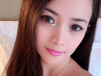 masturbating cam girl YasmienAtos