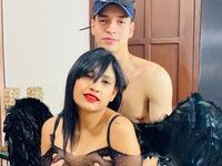 live couple webcam AgathaAndKen