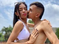 camcouple masturbating with sex toy JacobAndViolet