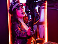 squirting cam girl CleodoraNoir