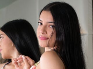 cam girl playing with sextoy AlexaGiraud
