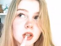 free live show AntoniaCrumpton