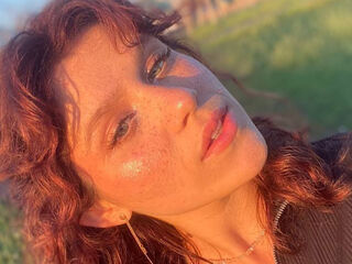 naked girl with live cam AstridChing