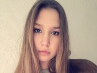 nude webcamgirl AvaKriek