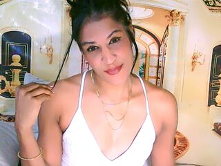 livecam sex AzzyGreene