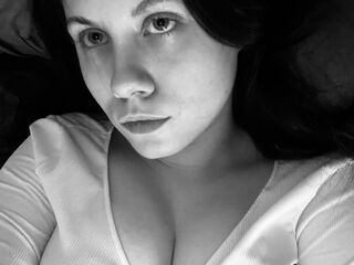 girl topless chat BelaWink