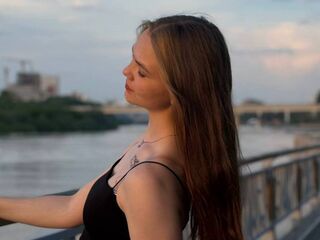 naked camgirl masturbating BeliaAlvino