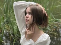 naked BellaAmorina