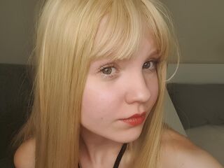 camwhore shaving pussy BettyBer