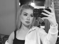 cam girl masturbating with dildo BevGreff