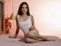 cam girl playing with dildo BiaCosta