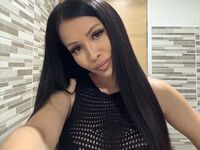 camgirl masturbating with dildo BryannaKamily