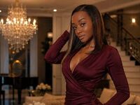 masturbating camgirl CarolinaCollins