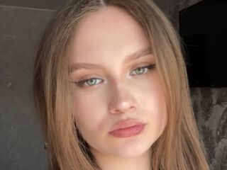 naughty web cam CarylonPreis