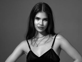 shaved pussy web cam CelesteHadids