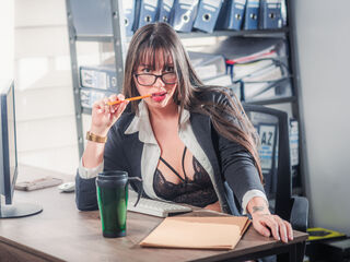 naughty camwhore CloeVergara