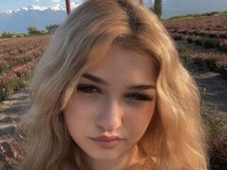 camgirl porn CloudyFox