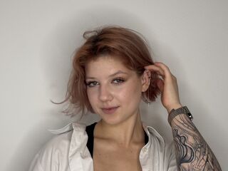 naked camgirl photo CurtisJergen