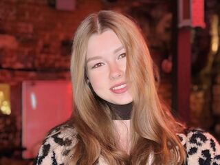 sex show online DainaThroneberry