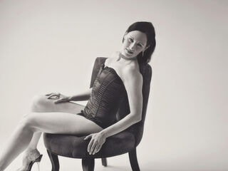 camgirl masturbating with sex toy DevonTaylor