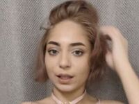 topless cam girl DhaliaCruz