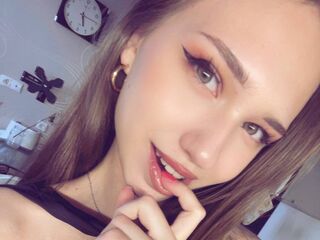naked cam girl picture EarthaMaruyama