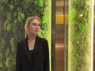 webcam striptease show EdaNoreikaite