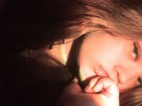 fingering camslut ElleOner