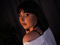 cam girl showing tits ElodieTate