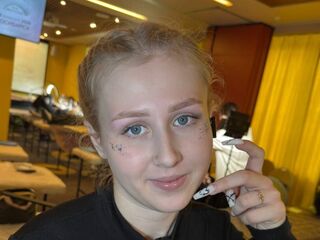 camgirl porn webcam EmelinaKrider