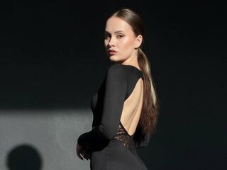 free jasmin webcam EmilyGiffin