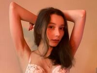 camgirl masturbating with sex toy EmilyGusttman