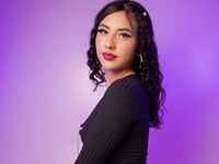 Kinky webcam girl EmilySnowe