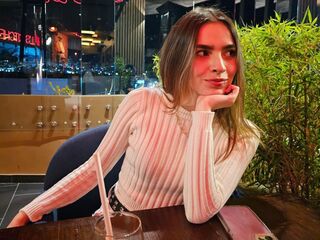 fingering webcamgirl EmmaBetancourt