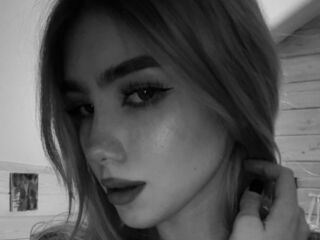 naked webcam girl masturbating EmmaBlond