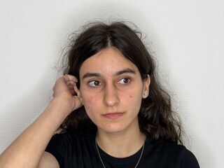 naughty cam girl FondaYarbro
