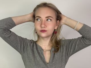 strip tease HisakoHenn