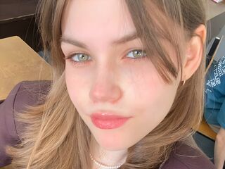 girl topless chat JeniceArmster
