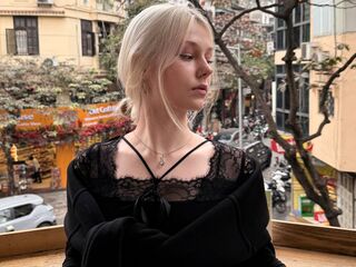 hot cam girl masturbating with vibrator KamValentine
