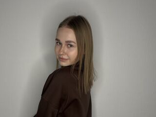topless cam girl KaylaBradley